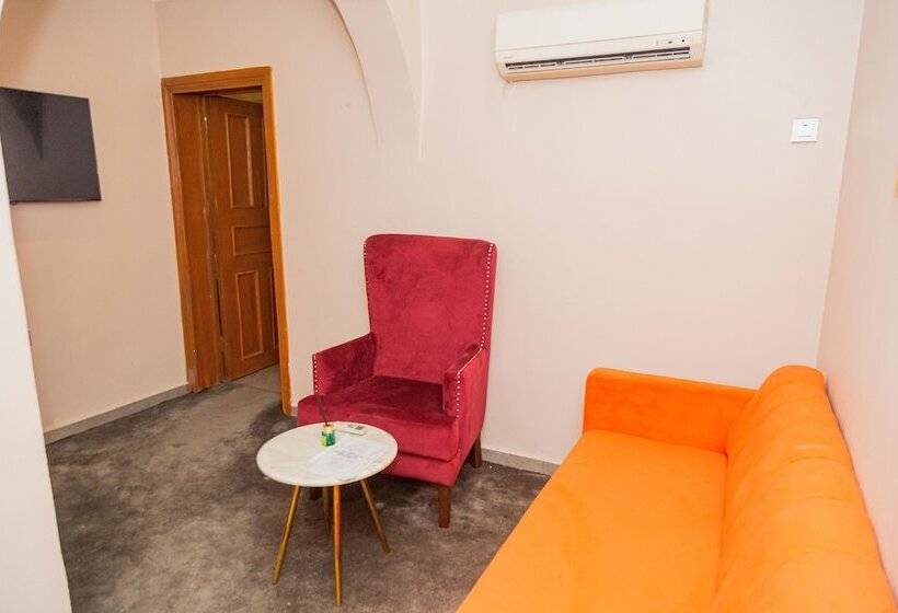 هتل Onyx And Ivy Homes