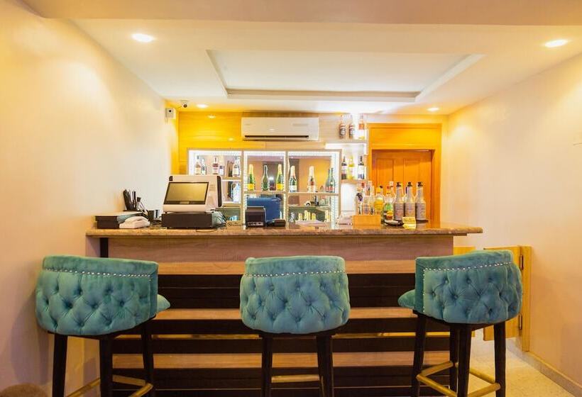 هتل Onyx And Ivy Homes