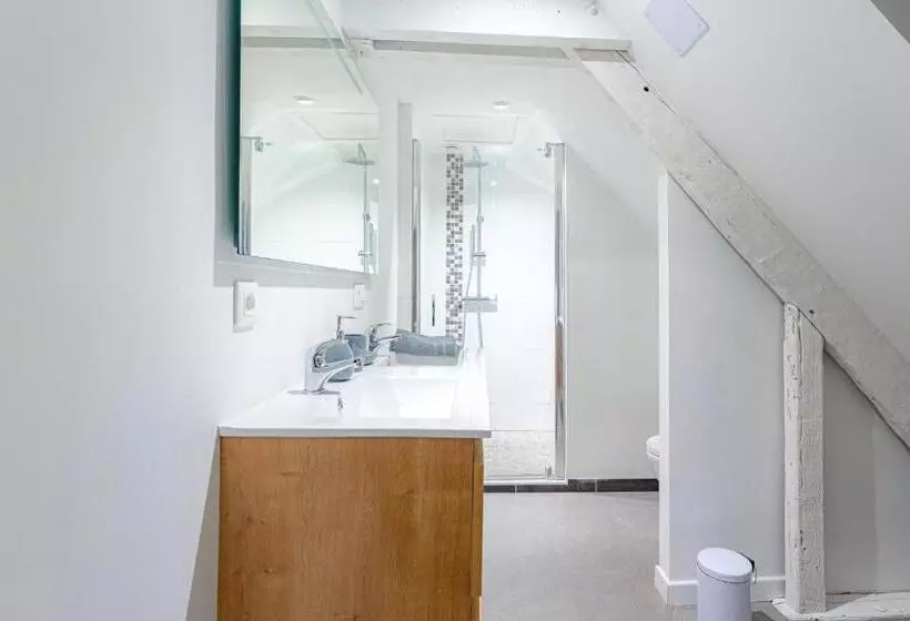 Majatalo Coeur De Ville #h3   Wifi Et Netflix   Lave Linge   Logement Partagé   Chambre Privée