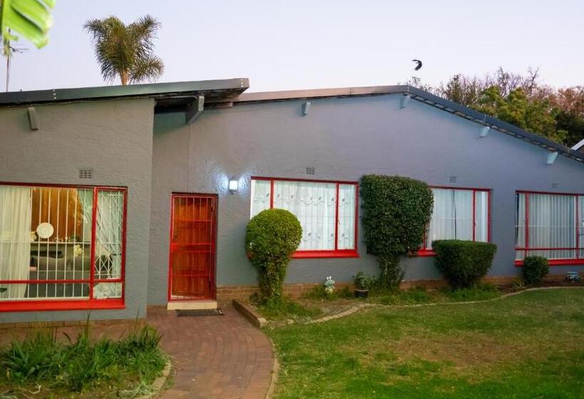 Pensión Grey Shade Place