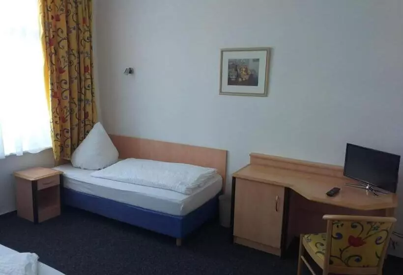 ペンション Gästezimmer Gasthof Becker