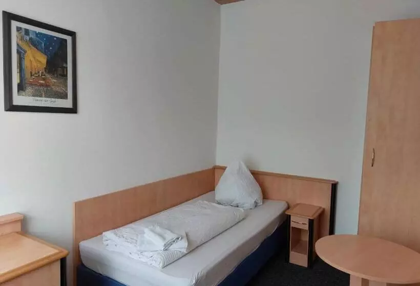 ペンション Gästezimmer Gasthof Becker