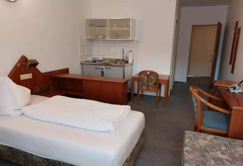 ペンション Gästezimmer Gasthof Becker