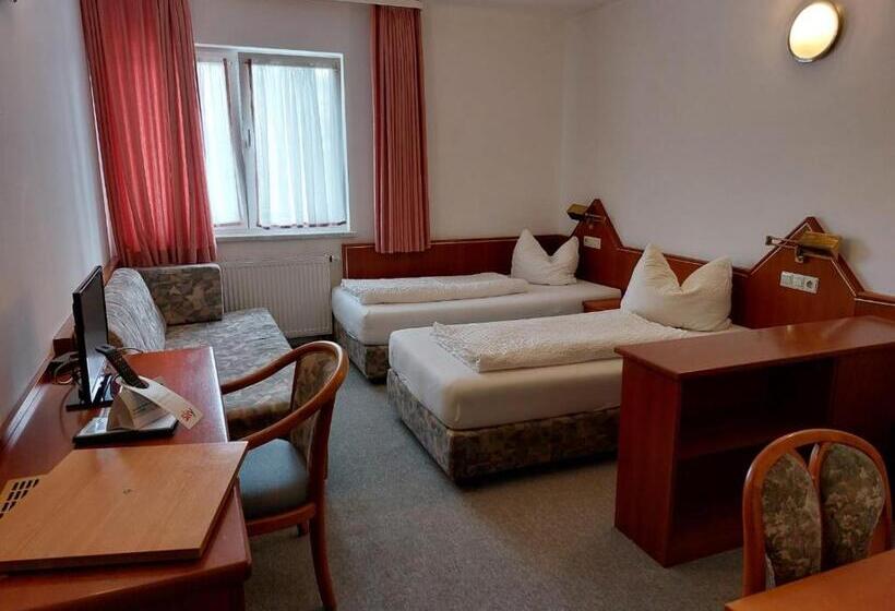 بنسيون Gästezimmer Gasthof Becker