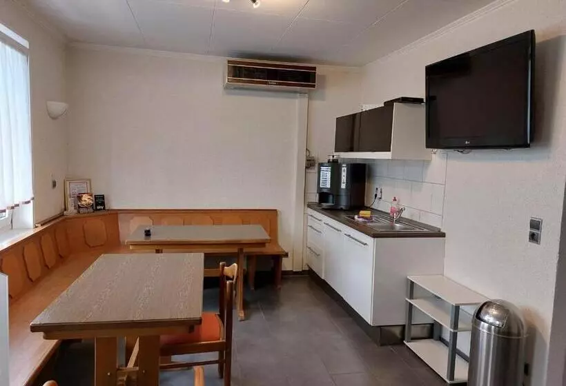 ペンション Gästezimmer Gasthof Becker