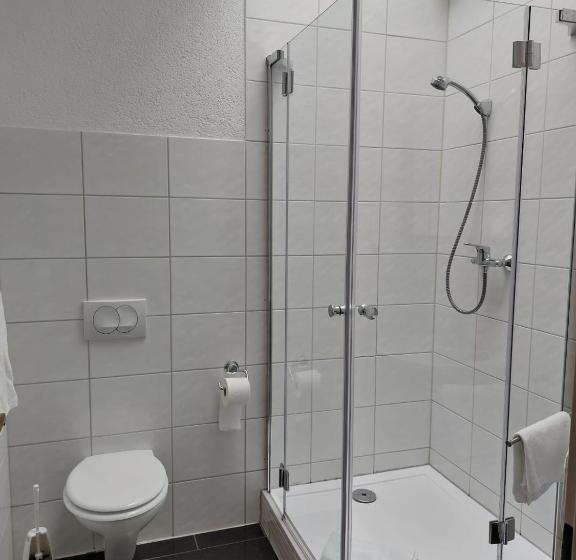 بنسيون Gästezimmer Gasthof Becker