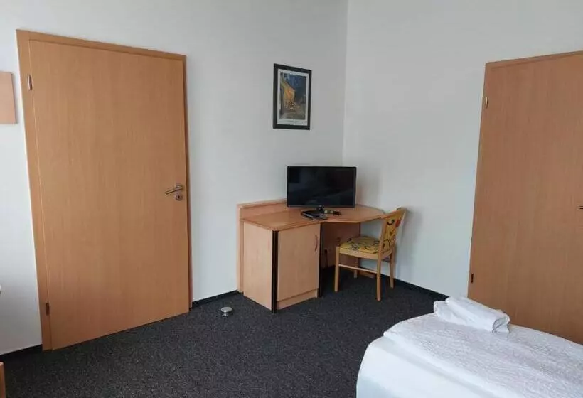 ペンション Gästezimmer Gasthof Becker