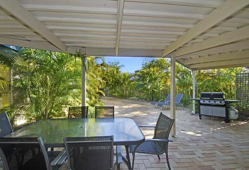 44 Cooran Court