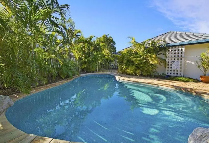 44 Cooran Court