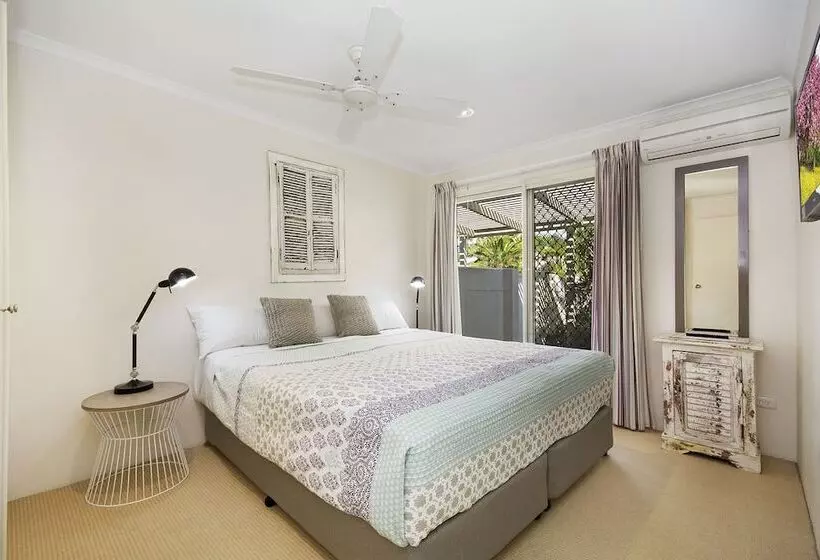 44 Cooran Court