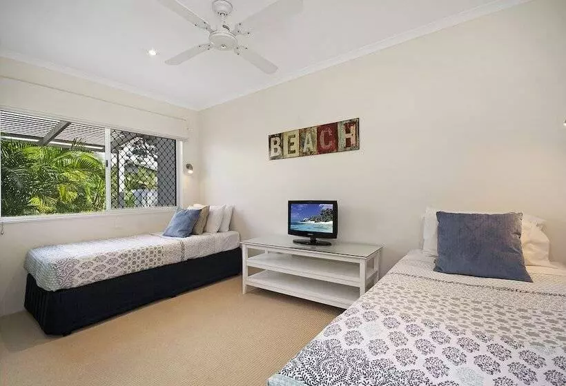 44 Cooran Court