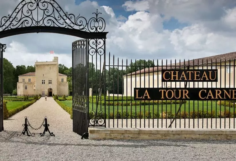 ベッドアンドブレックファースト Château La Tour Carnet   B.magrez Luxury Wine Experience