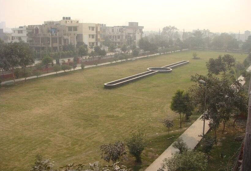 Hotel Ahuja Residency Noida