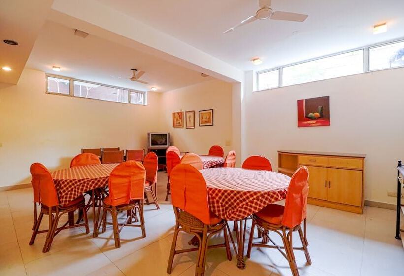 Hotel Ahuja Residency Noida