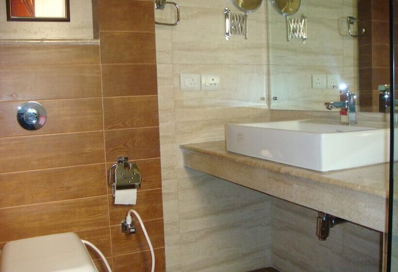 Hotel Ahuja Residency Noida