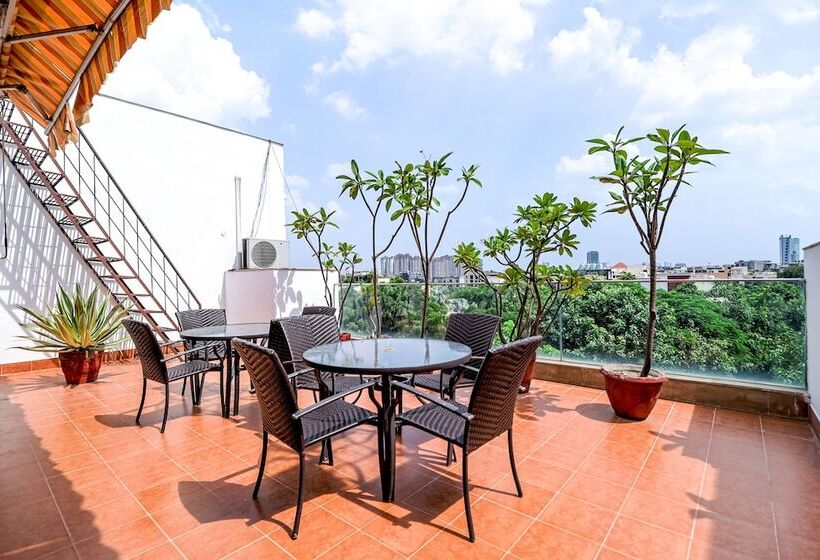 Hotel Ahuja Residency Noida