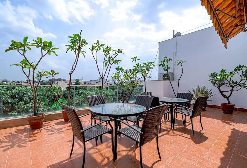 Hotel Ahuja Residency Noida