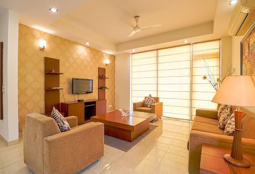 Hotel Ahuja Residency Noida
