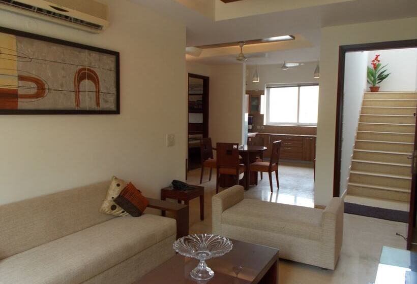 Hotel Ahuja Residency Noida