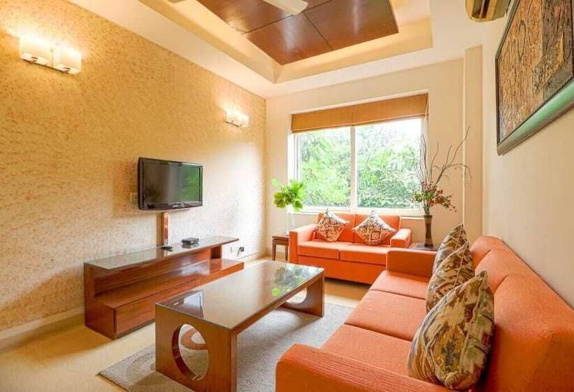 Hotel Ahuja Residency Noida