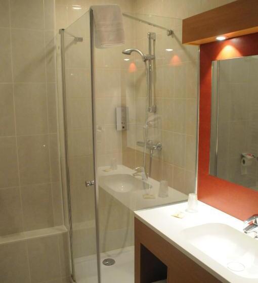 هتل Au Parc Des Cigognes