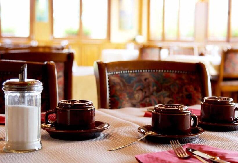 هتل Au Parc Des Cigognes