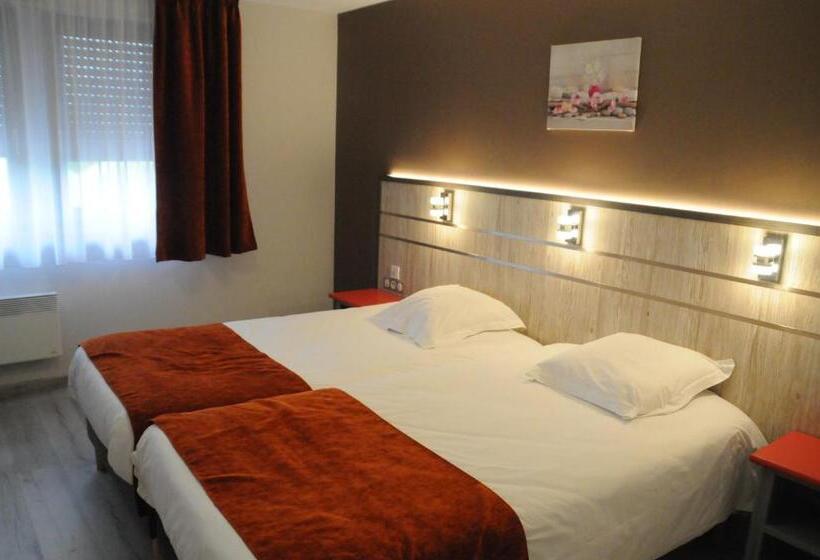 هتل Au Parc Des Cigognes