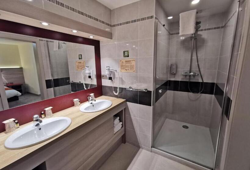 هتل Au Parc Des Cigognes