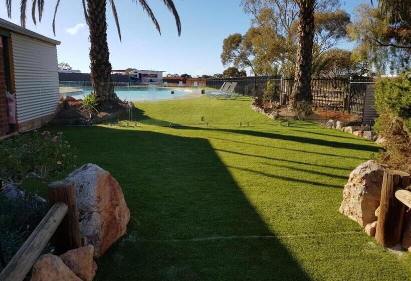 فندق Big4 Stuart Range Outback Resort