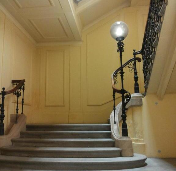 هتل Brilliant Camere