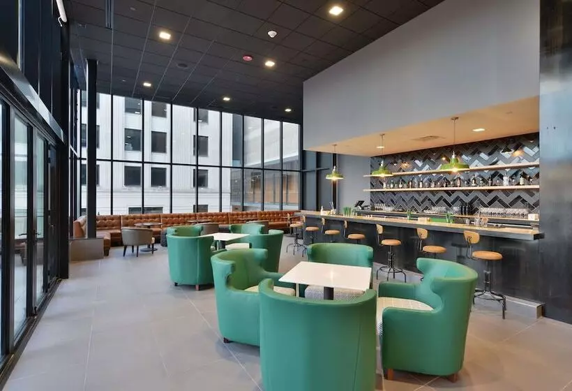 ホテル The Lismore Eau Claire A Doubletree By Hilton