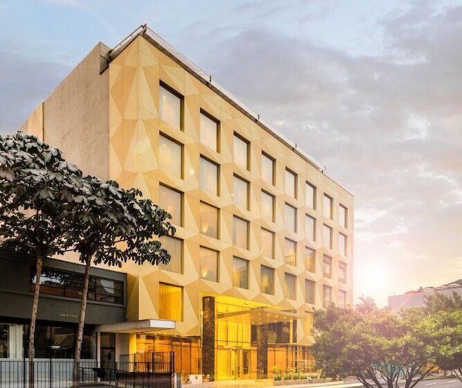 בית מלון כפרי El Dorado Bogota