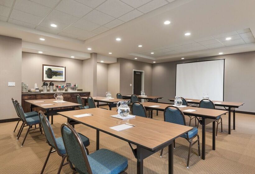 فندق Hampton Inn Lincoln Airport