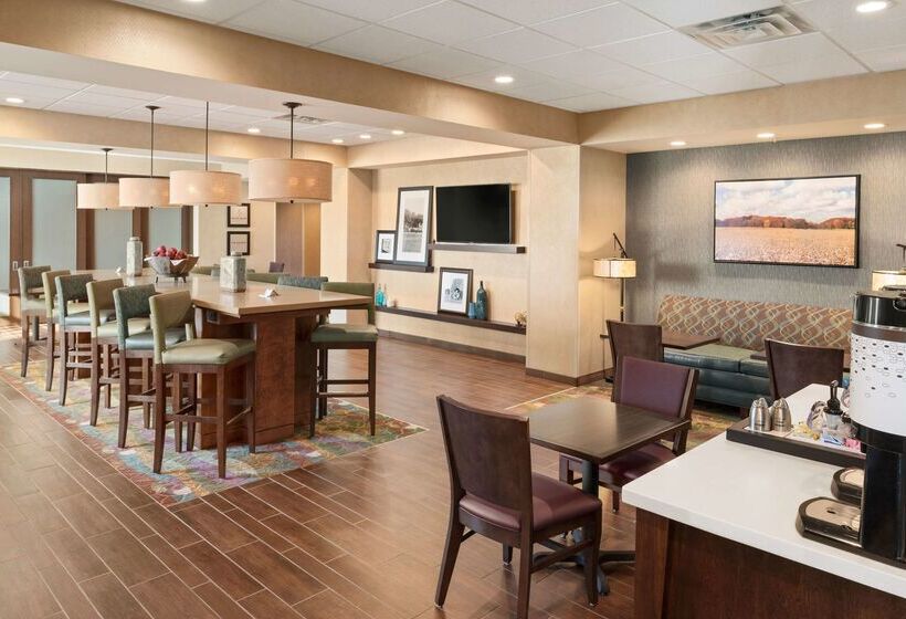 فندق Hampton Inn Lincoln Airport