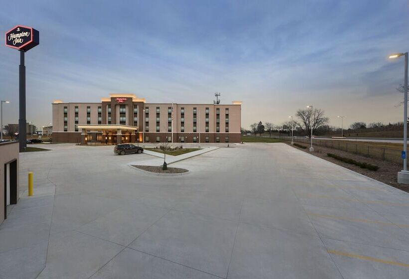 فندق Hampton Inn Lincoln Airport