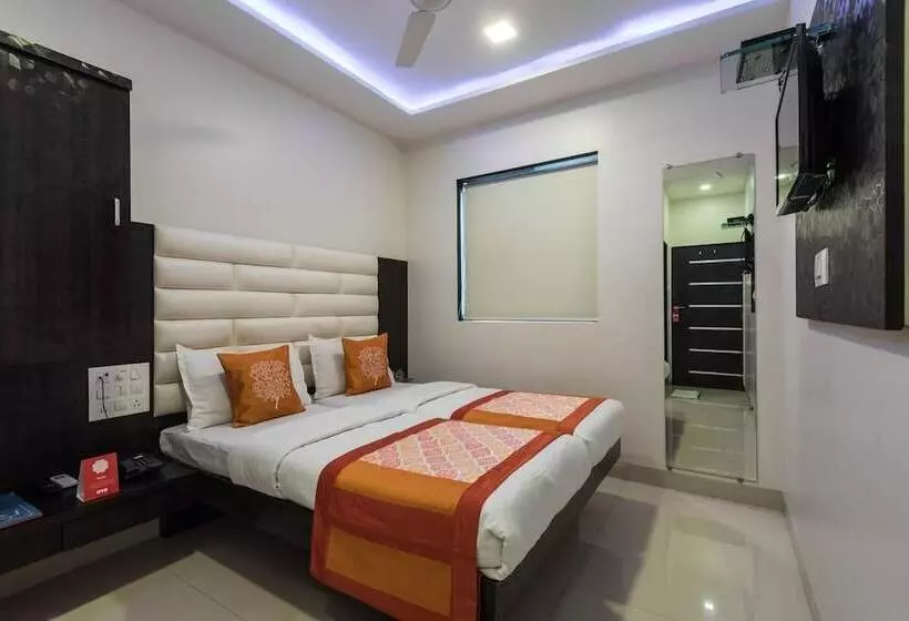 Hotel Adnoc Inn