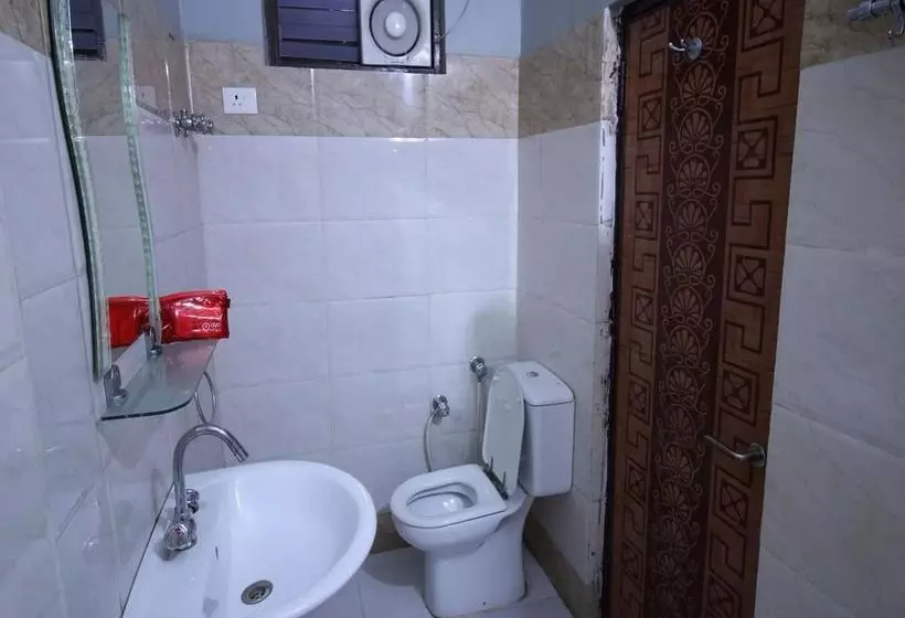 ホテル Oyo Rooms Near Railway Station 2