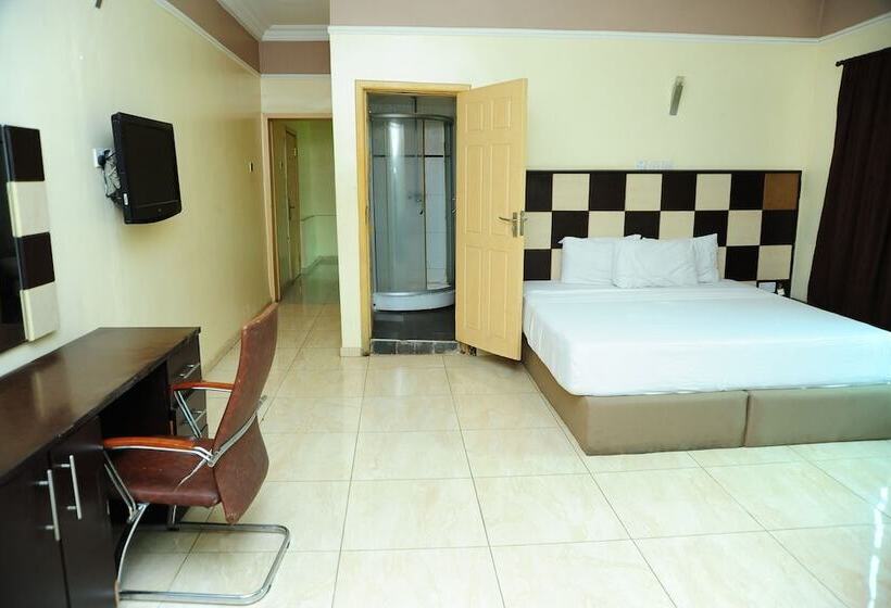 Richton Hotel And Suites