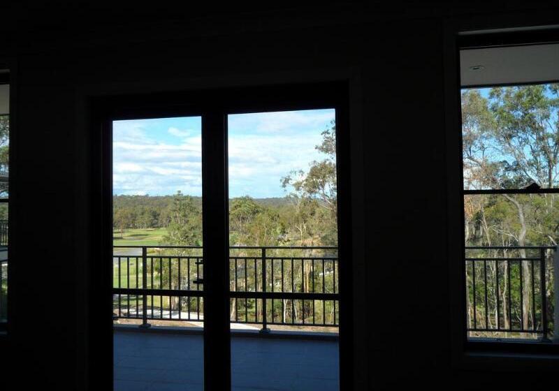 Отель Riverside Oaks Golf Resort