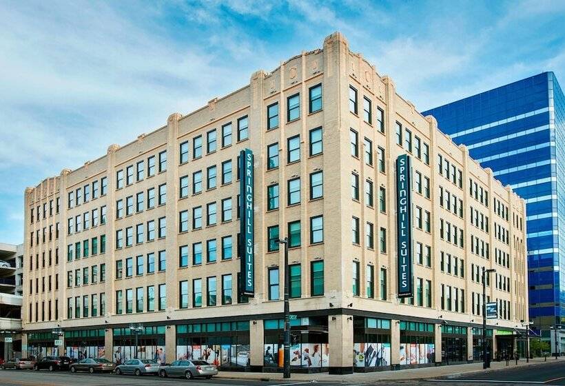 酒店 Springhill Suites By Marriott Milwaukee Downtown