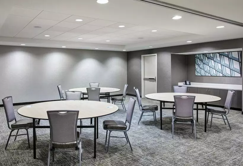 Hotelli Springhill Suites By Marriott Milwaukee Downtown