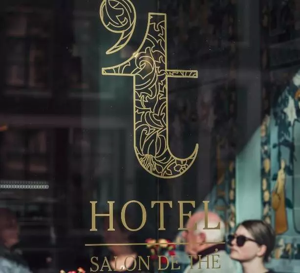 Hotel T