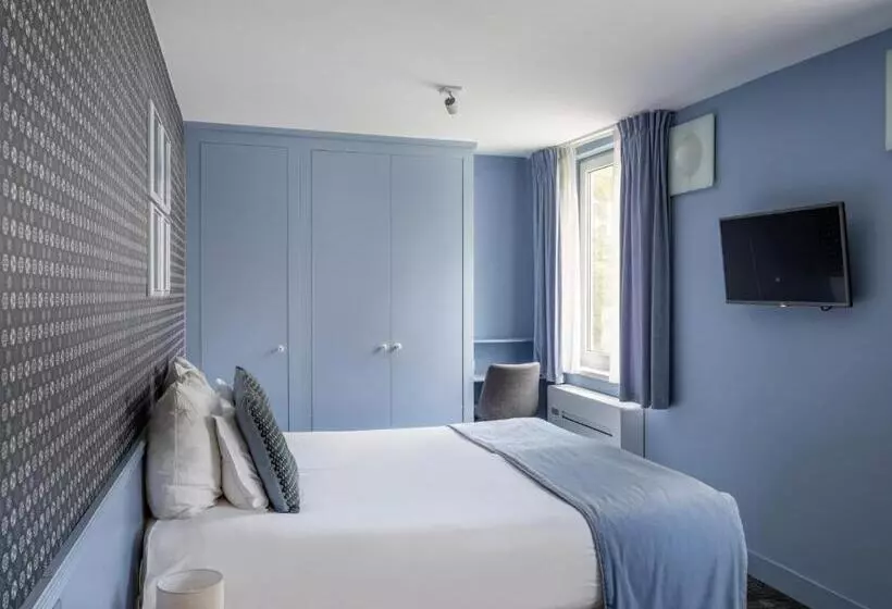 Hotel T