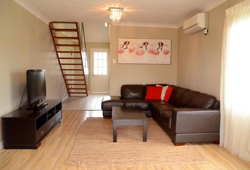 ホテル The Beach Retreat Eden