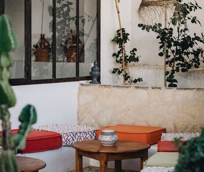 Отель La Maison Des Vagues