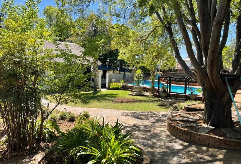 Bed & Breakfast Grants Hill Inn