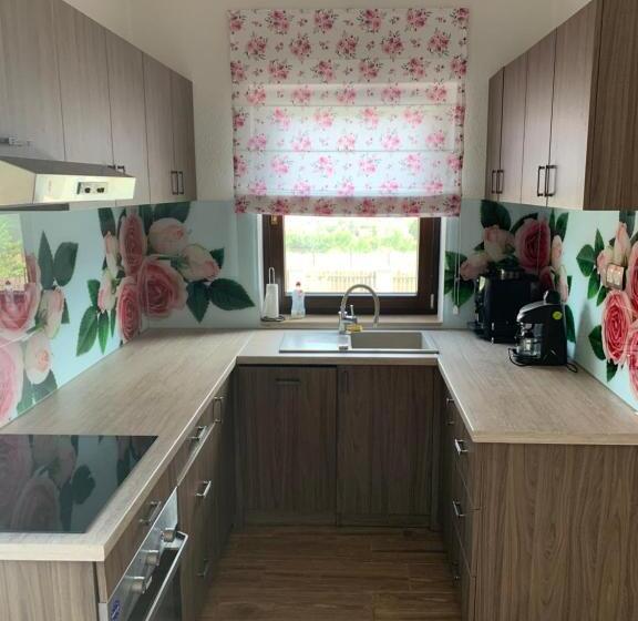 پانسیون Casa Leda