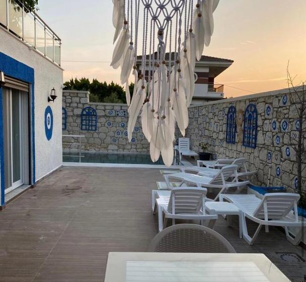 مبيت وإفطار The Escape Hotel Alacati