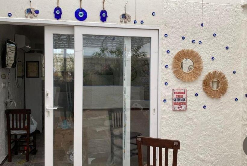 مبيت وإفطار The Escape Hotel Alacati