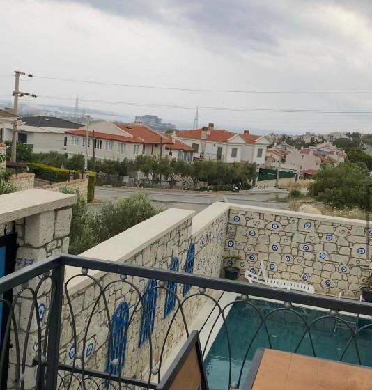 مبيت وإفطار The Escape Hotel Alacati